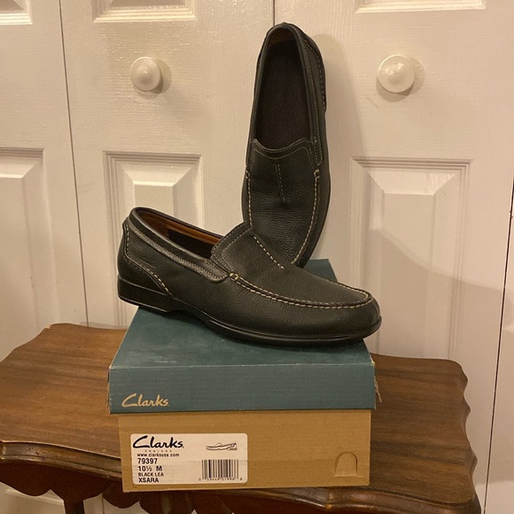 Clarks Xsara Men’s Black Leather Loafers Size 10 1/2 - Picture 1 of 3